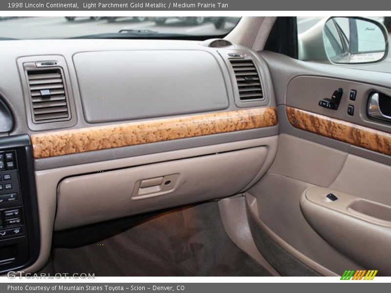 Light Parchment Gold Metallic / Medium Prairie Tan 1998 Lincoln Continental