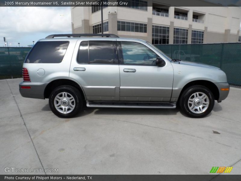 Satellite Silver Metallic / Midnight Grey 2005 Mercury Mountaineer V6