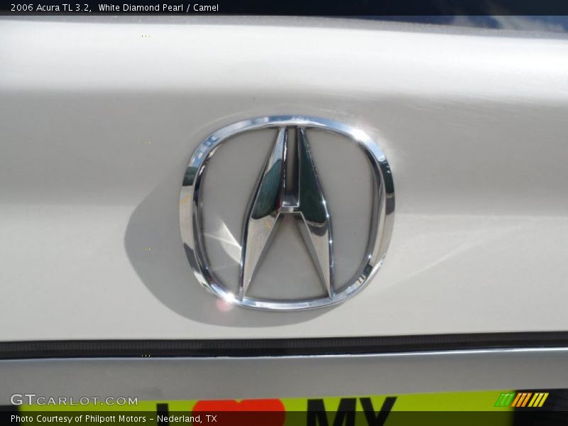White Diamond Pearl / Camel 2006 Acura TL 3.2