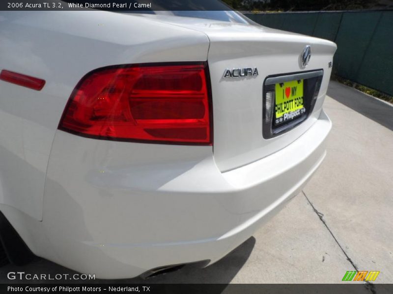 White Diamond Pearl / Camel 2006 Acura TL 3.2