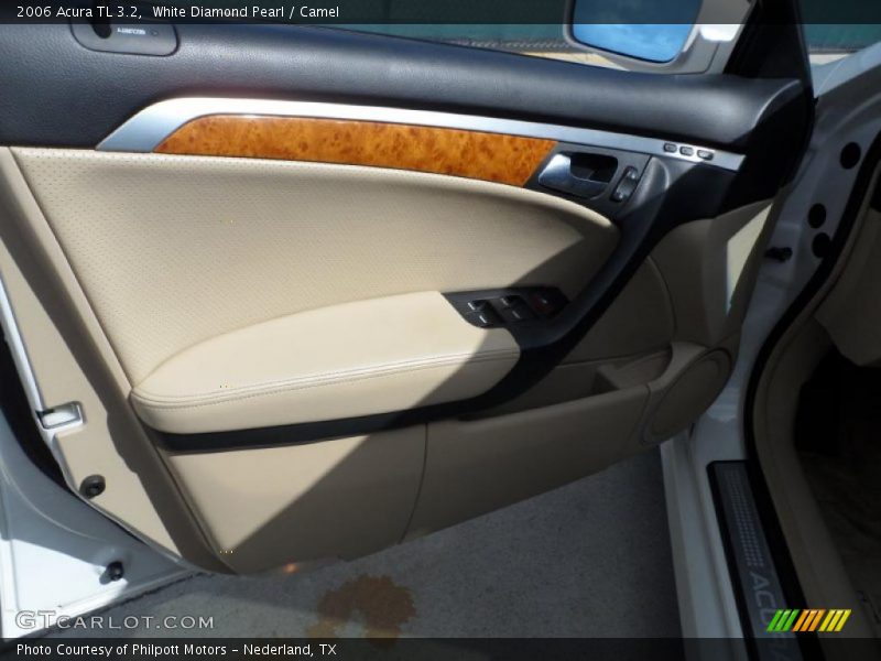 White Diamond Pearl / Camel 2006 Acura TL 3.2