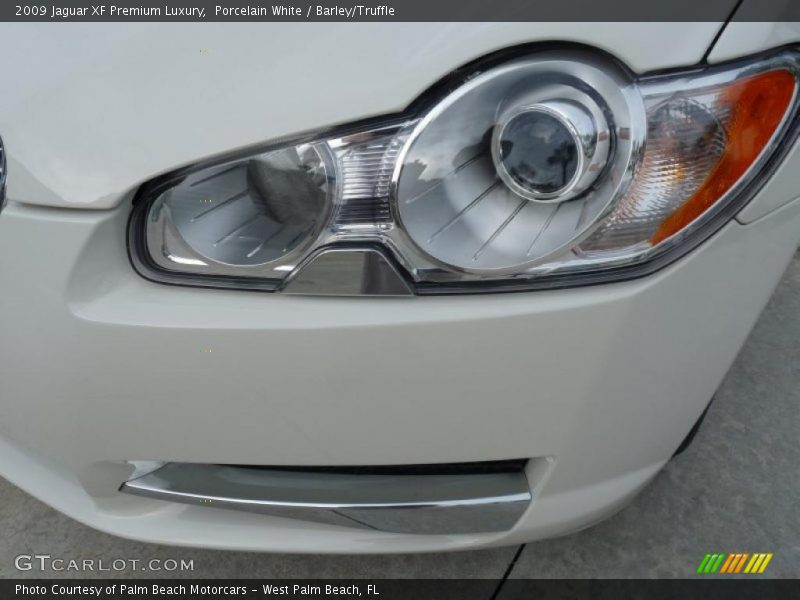 Porcelain White / Barley/Truffle 2009 Jaguar XF Premium Luxury