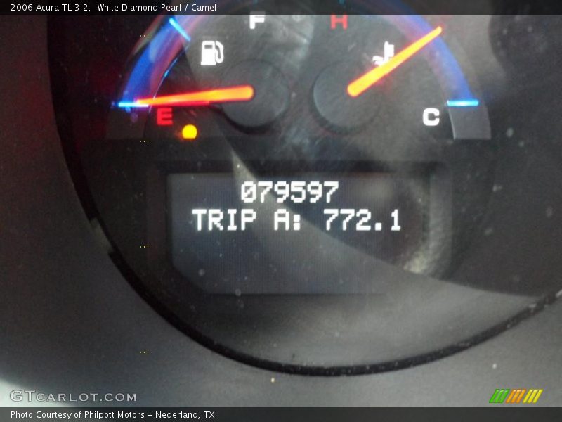 White Diamond Pearl / Camel 2006 Acura TL 3.2