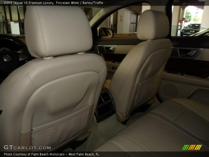 Porcelain White / Barley/Truffle 2009 Jaguar XF Premium Luxury