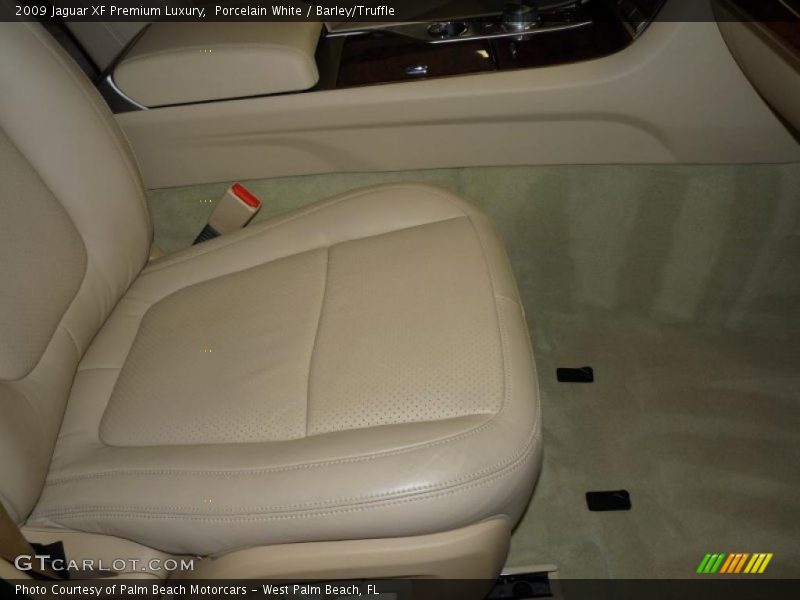 Porcelain White / Barley/Truffle 2009 Jaguar XF Premium Luxury