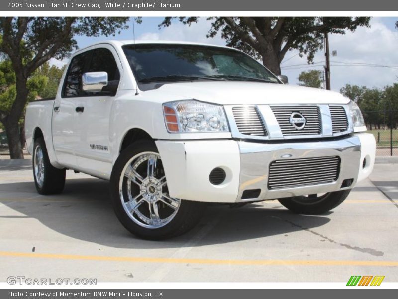White / Graphite/Titanium 2005 Nissan Titan SE Crew Cab