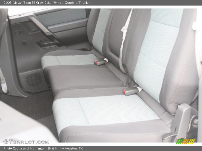 White / Graphite/Titanium 2005 Nissan Titan SE Crew Cab