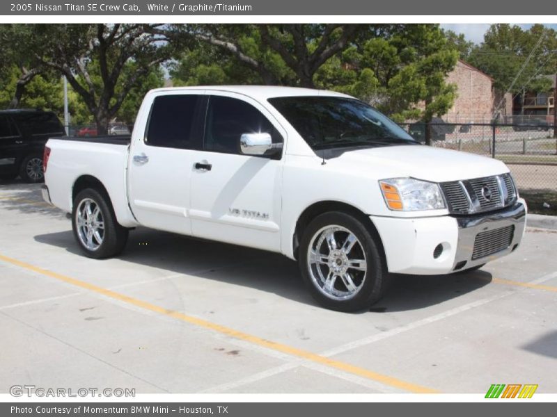 White / Graphite/Titanium 2005 Nissan Titan SE Crew Cab