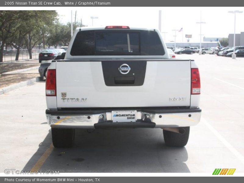 White / Graphite/Titanium 2005 Nissan Titan SE Crew Cab