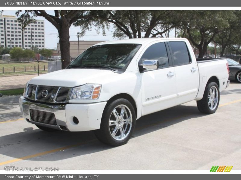 White / Graphite/Titanium 2005 Nissan Titan SE Crew Cab
