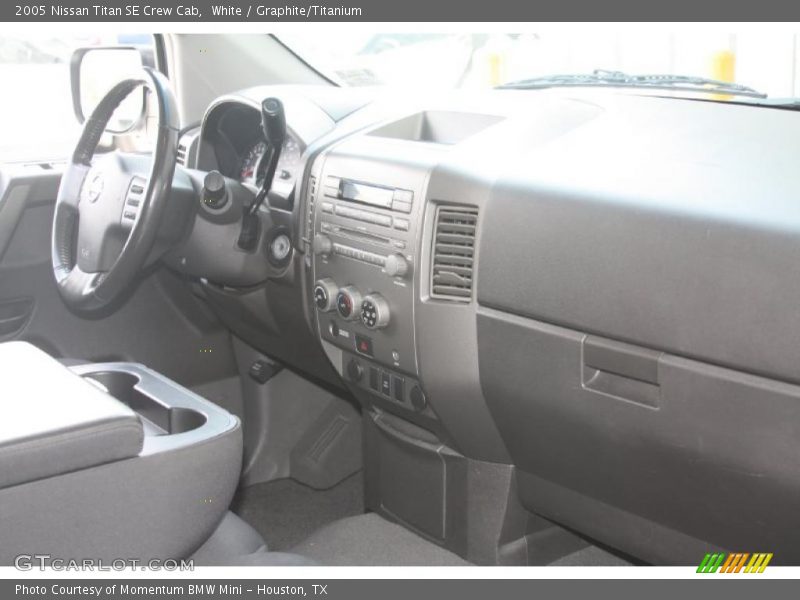 White / Graphite/Titanium 2005 Nissan Titan SE Crew Cab