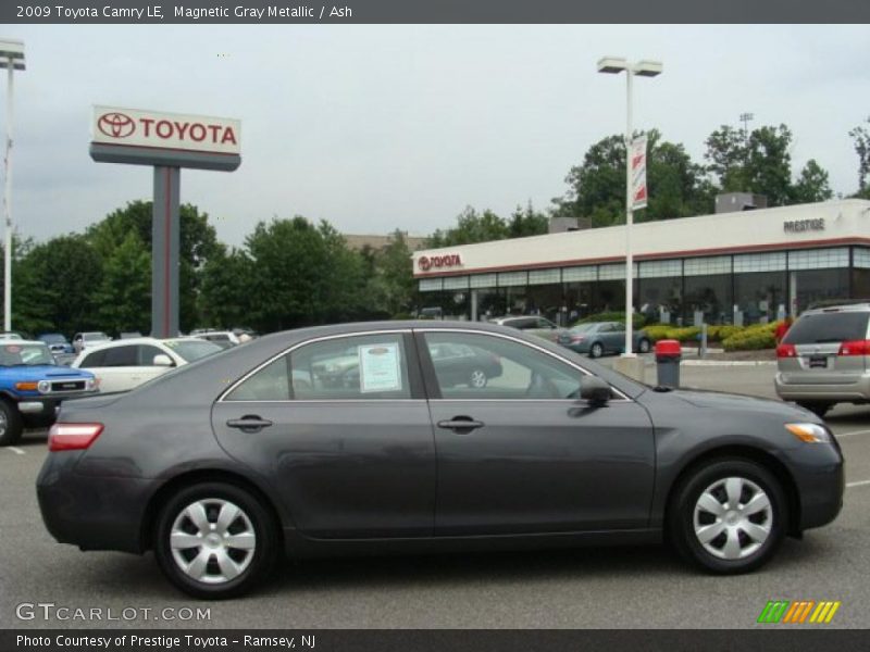 Magnetic Gray Metallic / Ash 2009 Toyota Camry LE