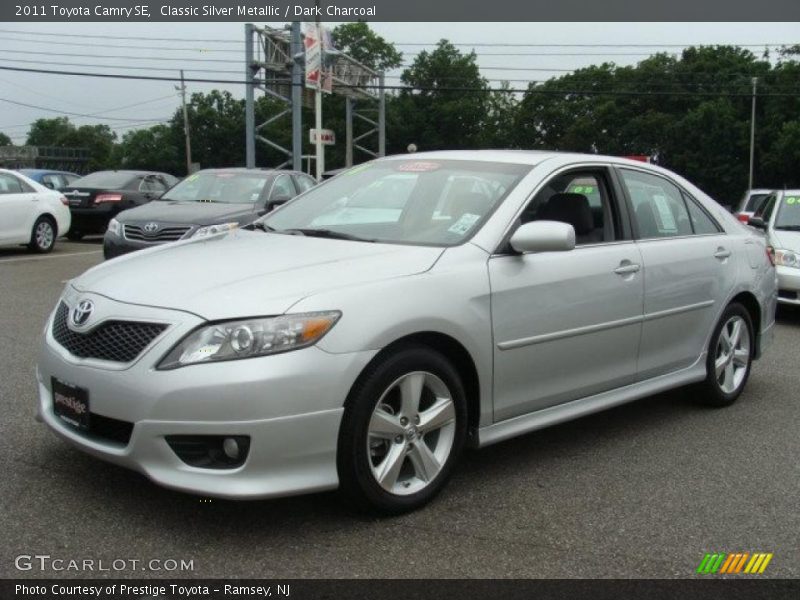 Classic Silver Metallic / Dark Charcoal 2011 Toyota Camry SE