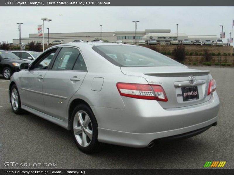 Classic Silver Metallic / Dark Charcoal 2011 Toyota Camry SE