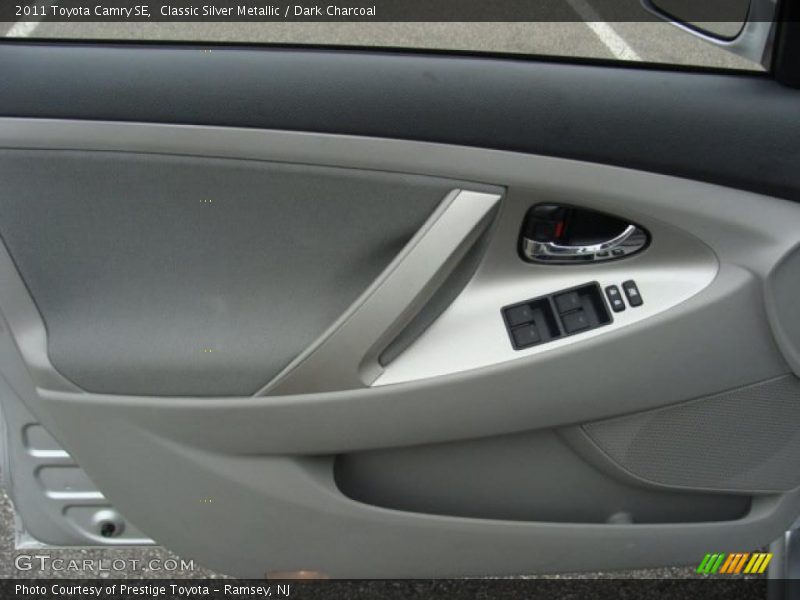 Classic Silver Metallic / Dark Charcoal 2011 Toyota Camry SE