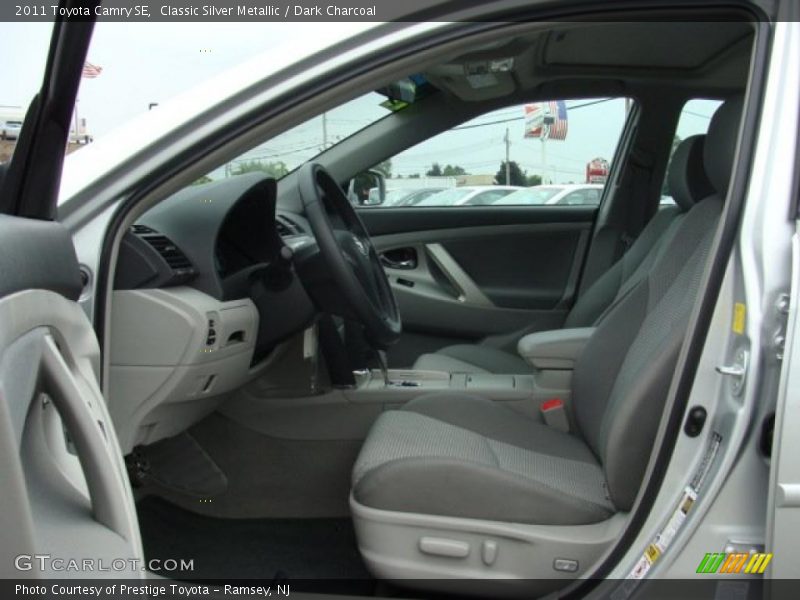 Classic Silver Metallic / Dark Charcoal 2011 Toyota Camry SE