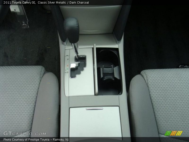 Classic Silver Metallic / Dark Charcoal 2011 Toyota Camry SE