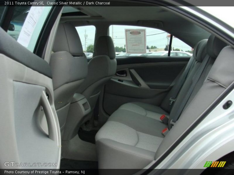 Classic Silver Metallic / Dark Charcoal 2011 Toyota Camry SE