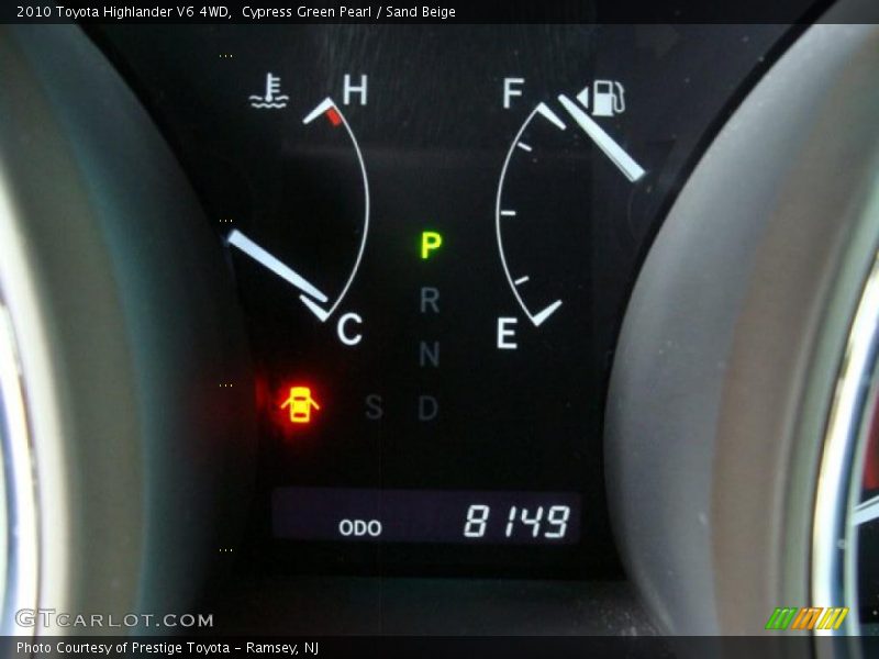 Cypress Green Pearl / Sand Beige 2010 Toyota Highlander V6 4WD