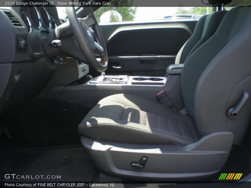 Stone White / Dark Slate Gray 2010 Dodge Challenger SE