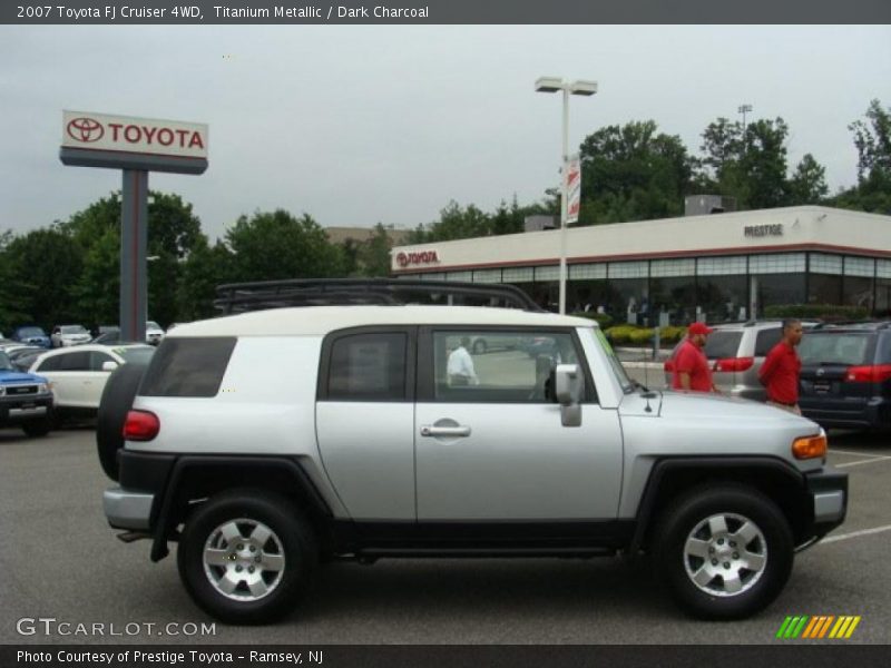 Titanium Metallic / Dark Charcoal 2007 Toyota FJ Cruiser 4WD