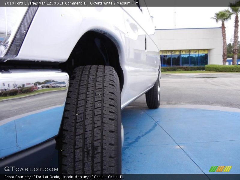 Oxford White / Medium Flint 2010 Ford E Series Van E250 XLT Commericial