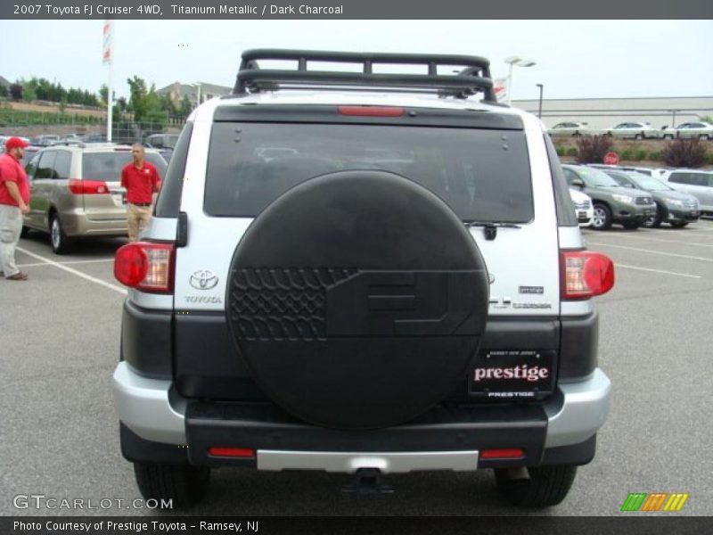 Titanium Metallic / Dark Charcoal 2007 Toyota FJ Cruiser 4WD