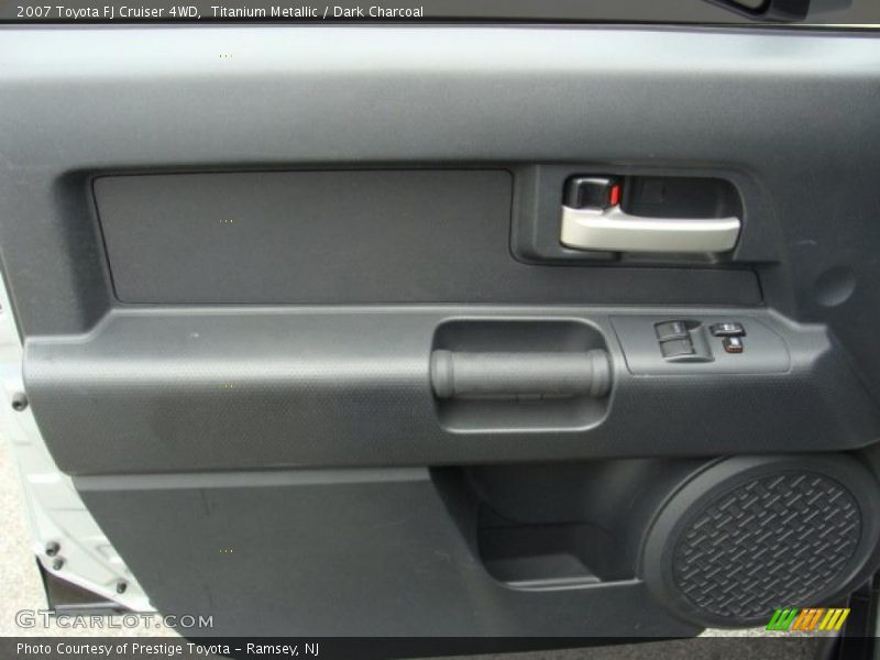 Titanium Metallic / Dark Charcoal 2007 Toyota FJ Cruiser 4WD