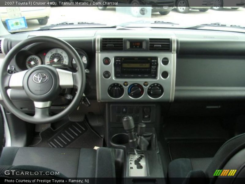 Titanium Metallic / Dark Charcoal 2007 Toyota FJ Cruiser 4WD