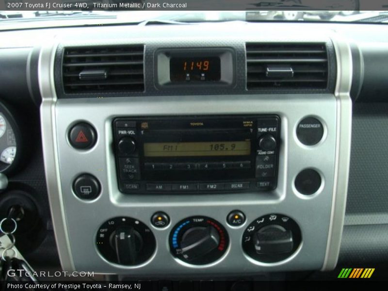 Titanium Metallic / Dark Charcoal 2007 Toyota FJ Cruiser 4WD