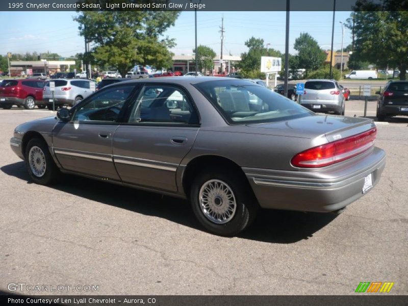 Light Driftwood Satin Glow / Beige 1995 Chrysler Concorde Sedan