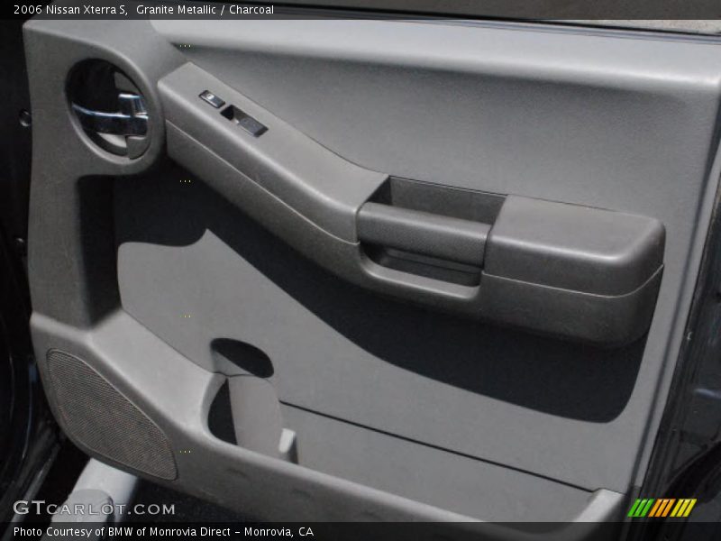 Granite Metallic / Charcoal 2006 Nissan Xterra S