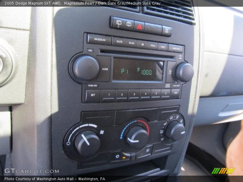 Audio System of 2005 Magnum SXT AWD