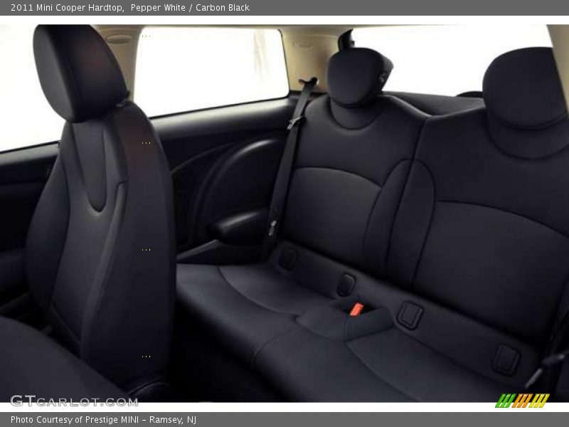 Pepper White / Carbon Black 2011 Mini Cooper Hardtop