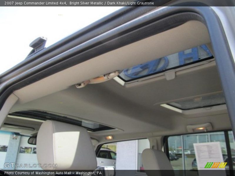 Bright Silver Metallic / Dark Khaki/Light Graystone 2007 Jeep Commander Limited 4x4