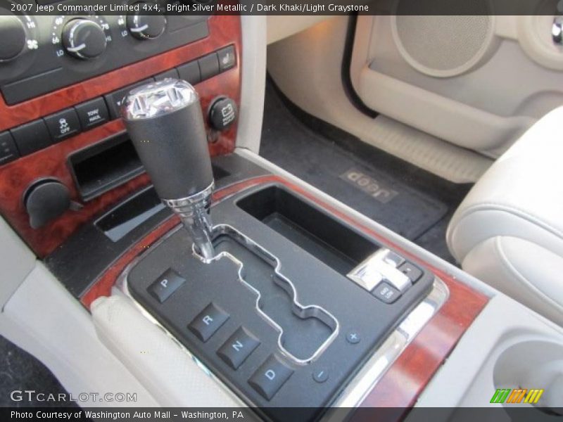 Bright Silver Metallic / Dark Khaki/Light Graystone 2007 Jeep Commander Limited 4x4