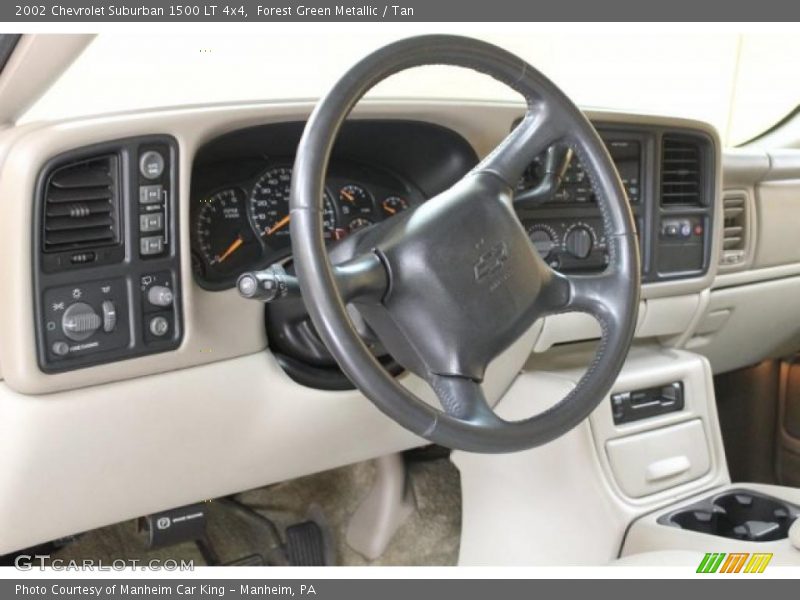 Dashboard of 2002 Suburban 1500 LT 4x4