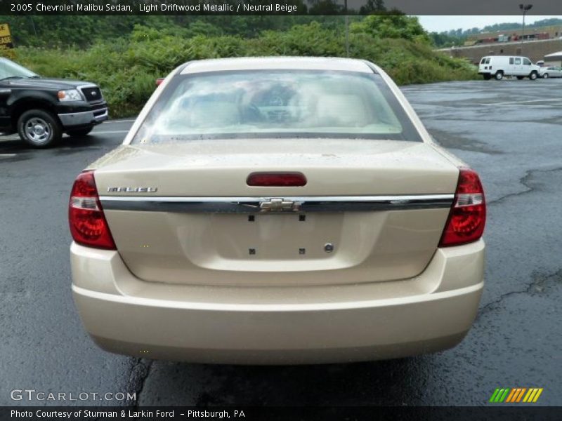 Light Driftwood Metallic / Neutral Beige 2005 Chevrolet Malibu Sedan