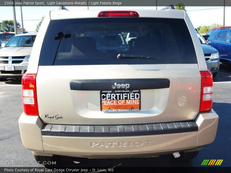 Light Sandstone Metallic / Light Pebble Beige 2009 Jeep Patriot Sport