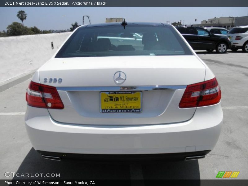 Arctic White / Black 2011 Mercedes-Benz E 350 Sedan