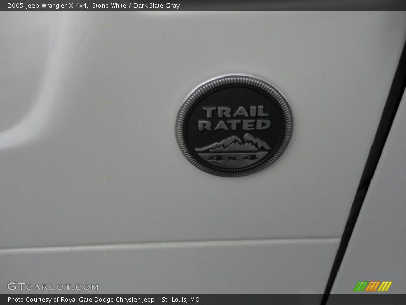 Stone White / Dark Slate Gray 2005 Jeep Wrangler X 4x4