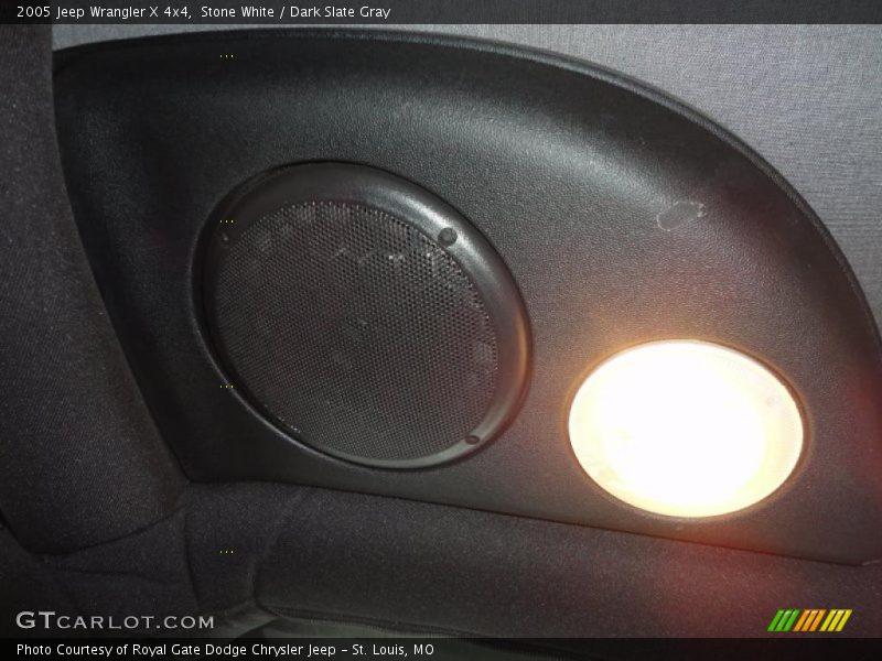 Stone White / Dark Slate Gray 2005 Jeep Wrangler X 4x4
