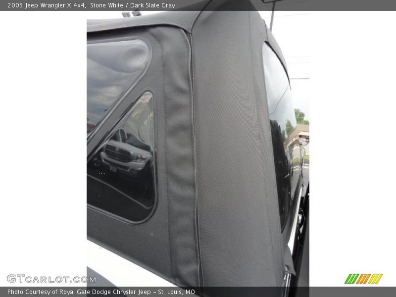 Stone White / Dark Slate Gray 2005 Jeep Wrangler X 4x4