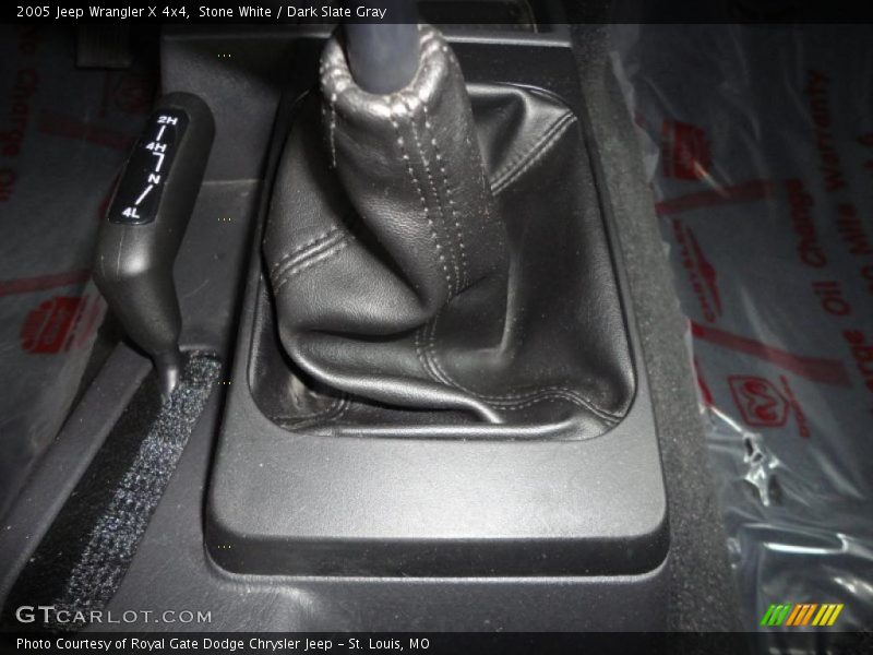 Stone White / Dark Slate Gray 2005 Jeep Wrangler X 4x4