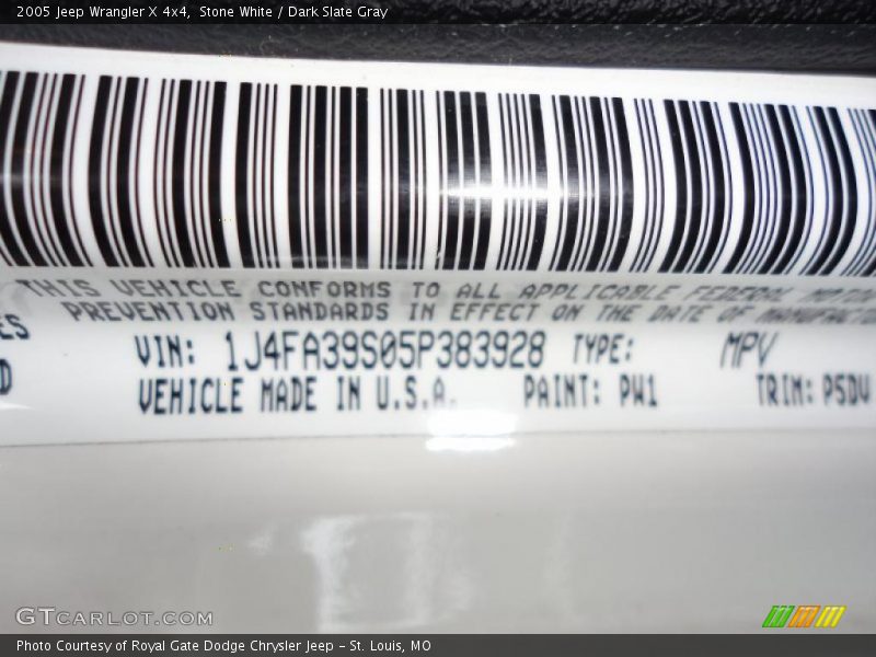 Stone White / Dark Slate Gray 2005 Jeep Wrangler X 4x4