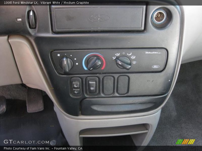 Vibrant White / Medium Graphite 1998 Ford Windstar LX