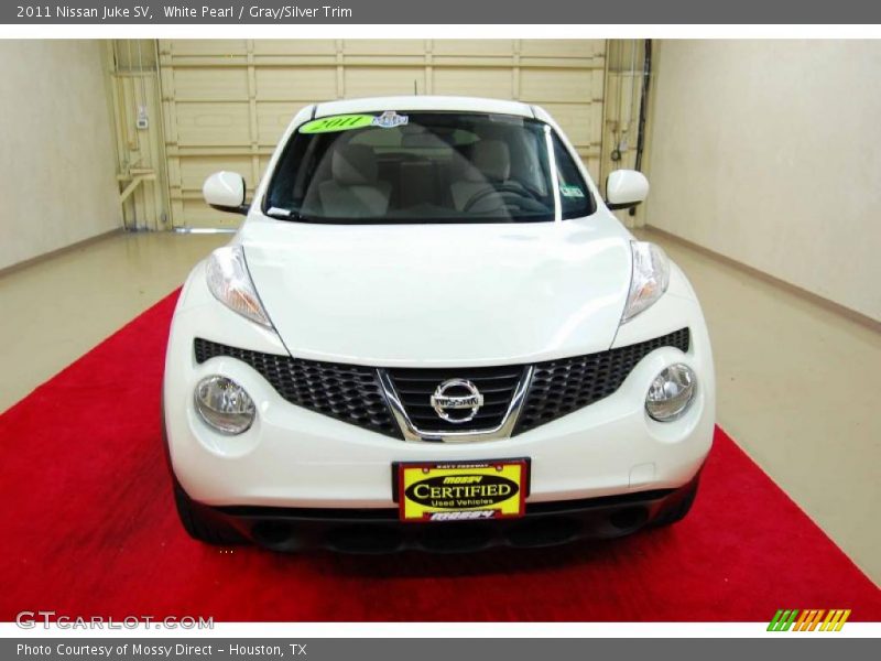 White Pearl / Gray/Silver Trim 2011 Nissan Juke SV