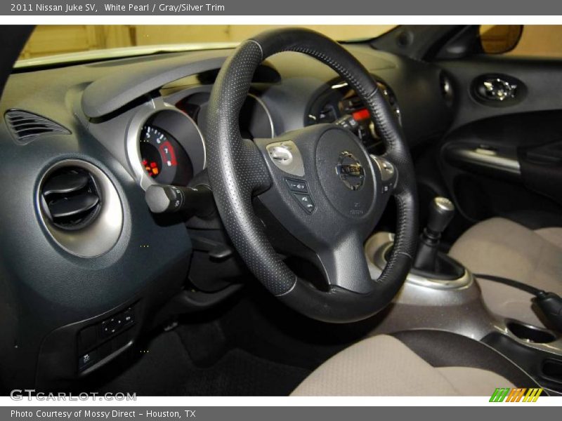 White Pearl / Gray/Silver Trim 2011 Nissan Juke SV