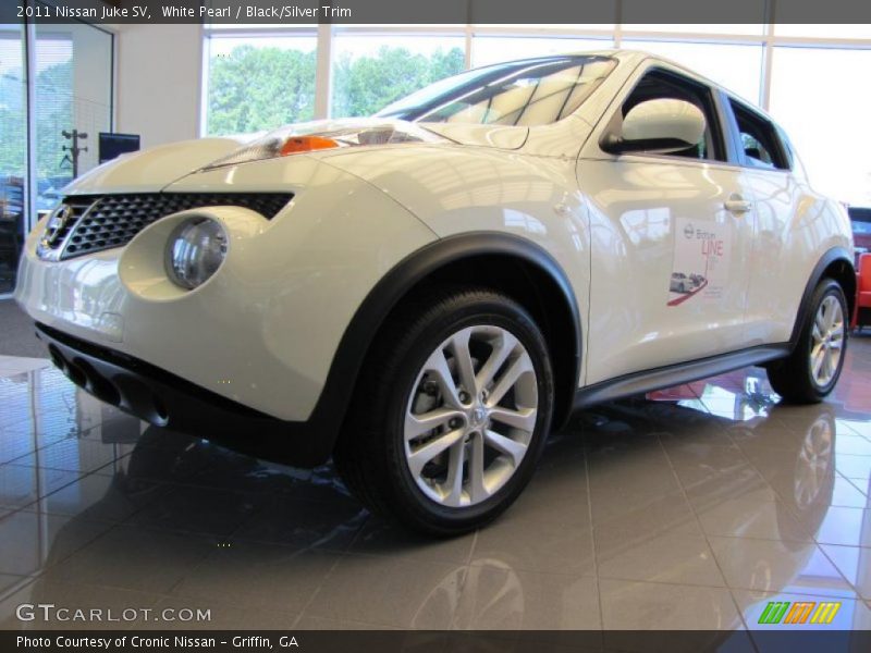  2011 Juke SV White Pearl