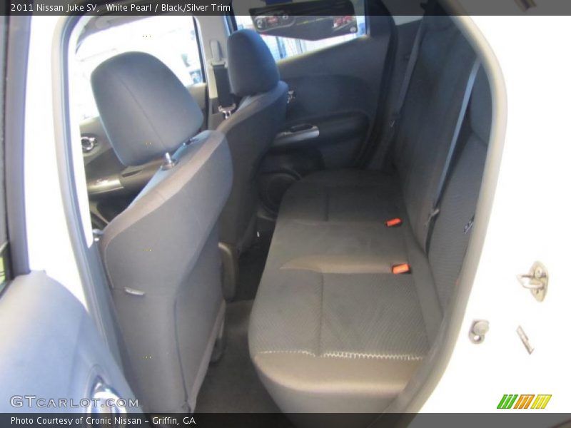  2011 Juke SV Black/Silver Trim Interior